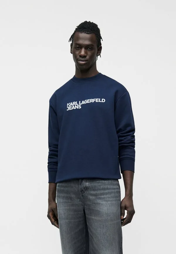 Толстовка с логотипом essential Karl Lagerfeld Jeans, Black Iris, Черный, Толстовка с логотипом essential Karl Lagerfeld Jeans, Black Iris
Толстовка с логотипом essential Karl Lagerfeld Jeans, Black Iris, Черный, Толстовка с логотипом essential Karl Lagerfeld Jeans, Black Iris