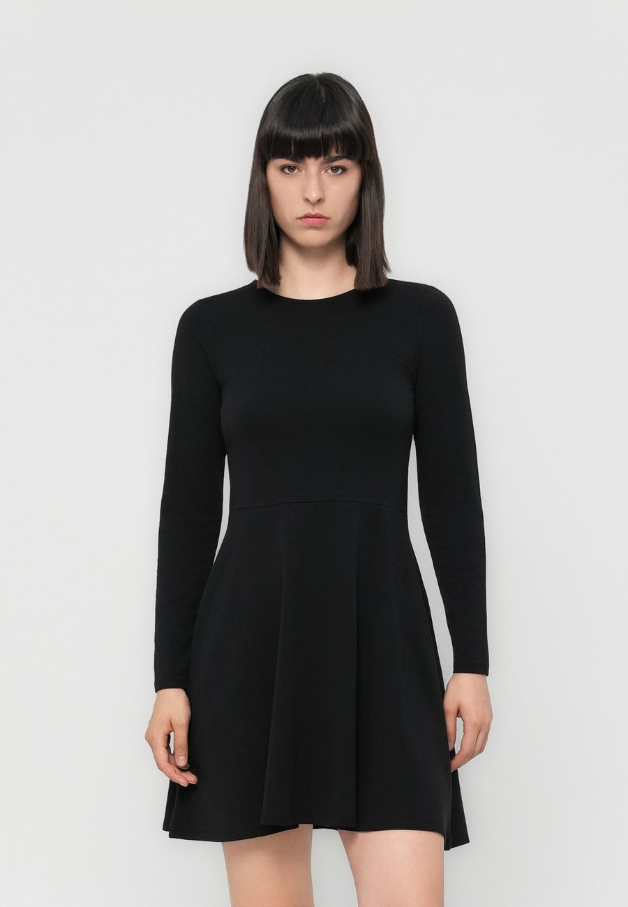 Платье ONLY ONLTAXI DRESS, Black
Платье ONLY ONLTAXI DRESS, Black