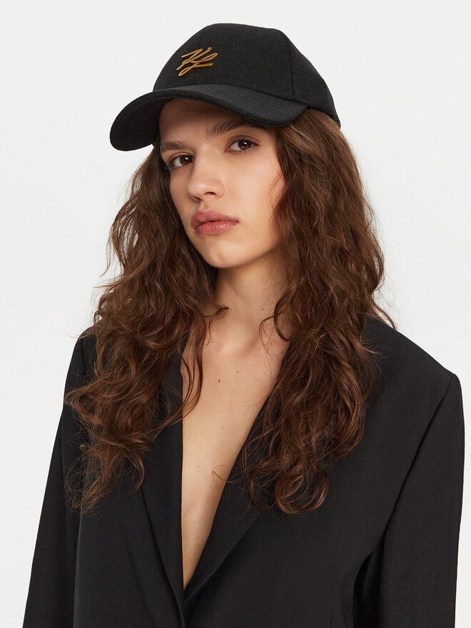 Бейсболка KARL LAGERFELD, черный
Бейсболка KARL LAGERFELD, черный