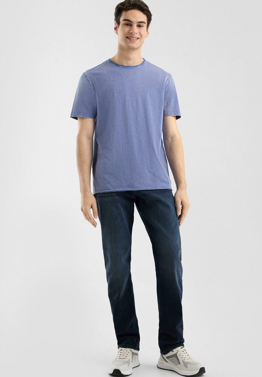 Футболка QS GEWASCHENES MIT ROLLKANTE, Royalblau/Royal Blue, Синий, Футболка QS GEWASCHENES MIT ROLLKANTE, Royalblau/Royal Blue
Футболка QS GEWASCHENES MIT ROLLKANTE, Royalblau/Royal Blue, Синий, Футболка QS GEWASCHENES MIT ROLLKANTE, Royalblau/Royal Blue