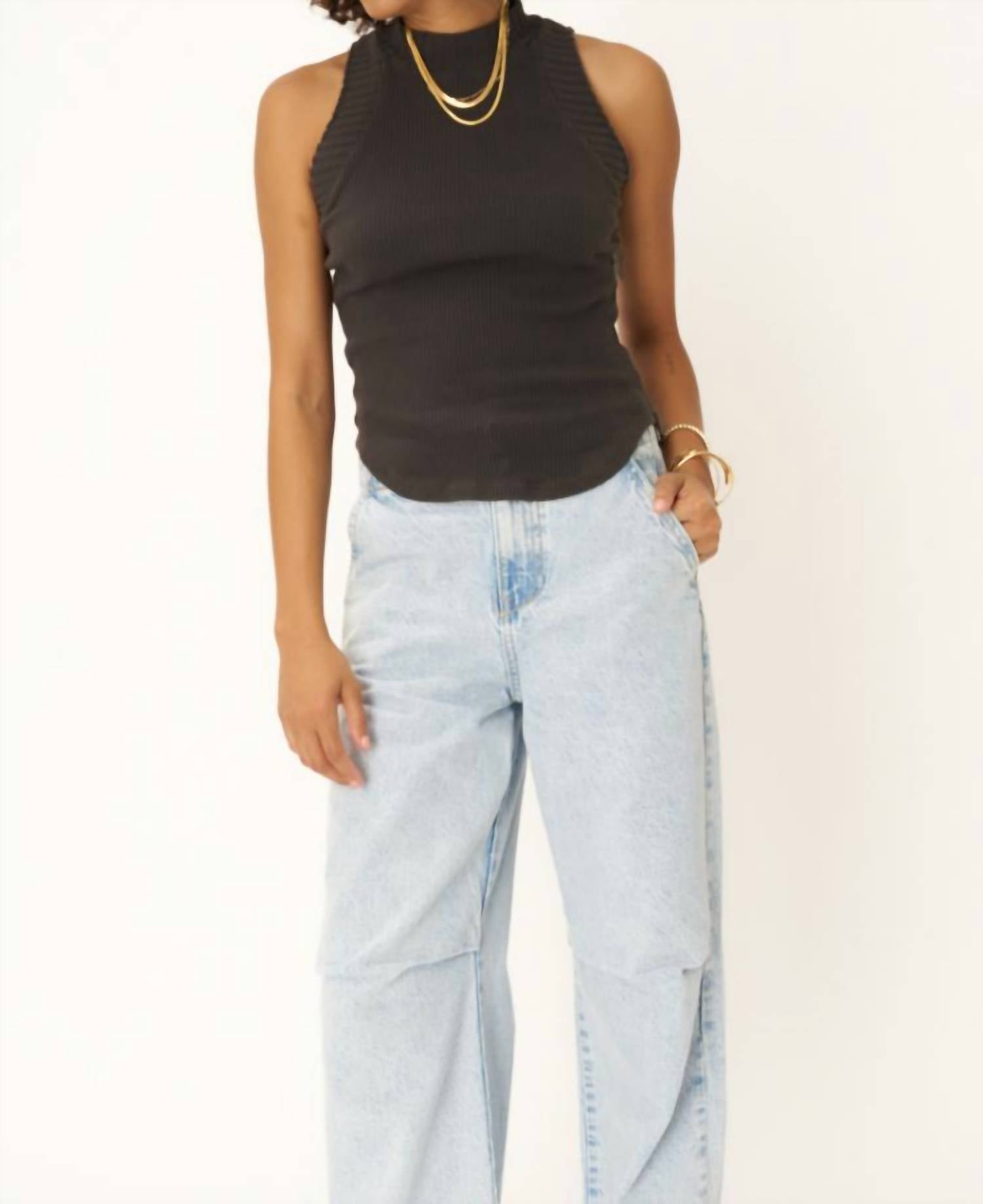Майка Garner Mixed Sweater Rib Mock Neck в винтажном черном цвете PROJECT SOCIAL T
Майка Garner Mixed Sweater Rib Mock Neck в винтажном черном цвете PROJECT SOCIAL T