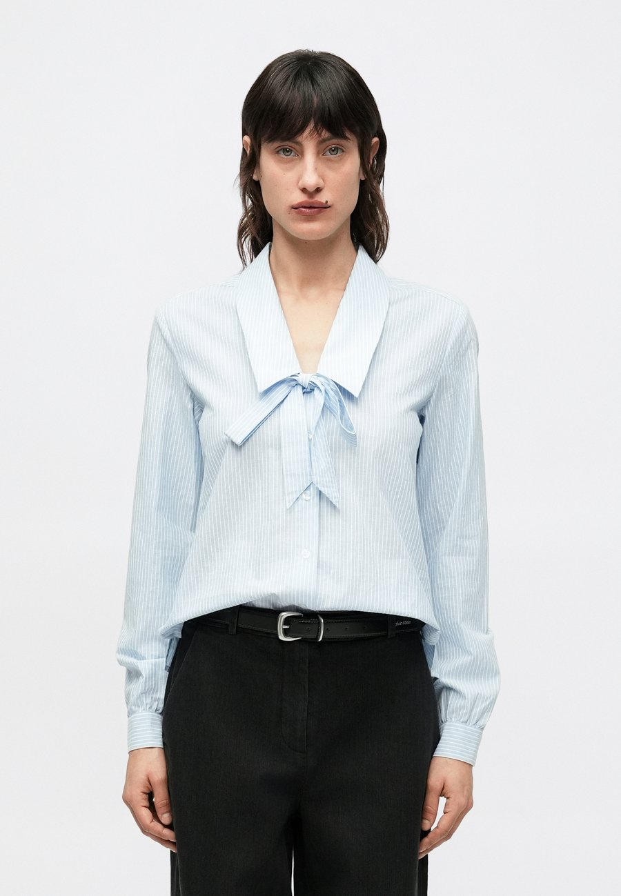 Блуза DESIGNERS REMIX STEELE SHIRT, Light Blue/White/Off-White
Блуза DESIGNERS REMIX STEELE SHIRT, Light Blue/White/Off-White