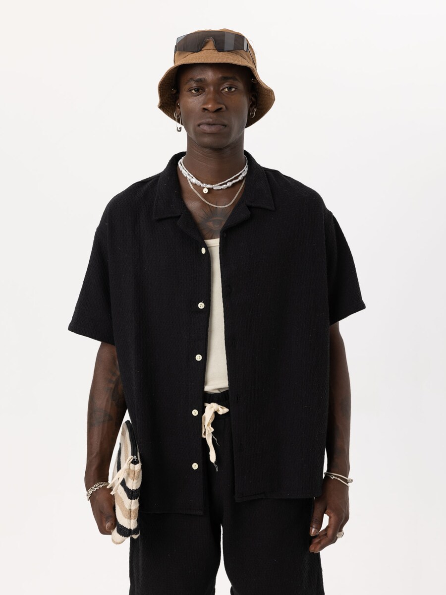 Удобная рубашка на пуговицах VAMOS CLO Linaria, черный
Удобная рубашка на пуговицах VAMOS CLO Linaria, черный