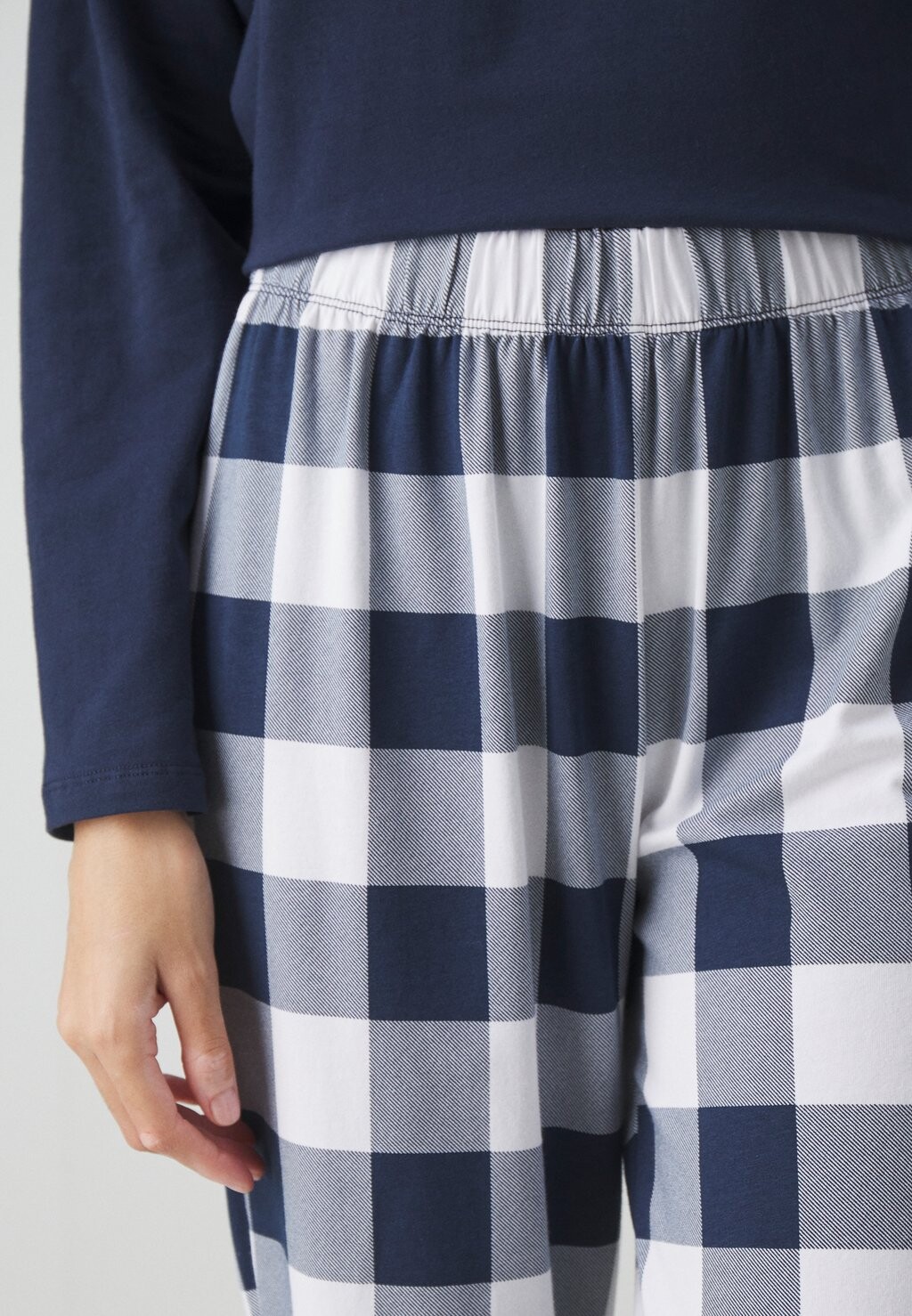 Пижамный комплект Anna Field, темно-синий
Пижамный комплект Anna Field, темно-синий