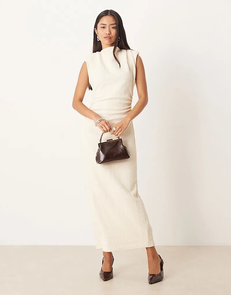 Платье миди ASOS DESIGN из букле без рукавов с накладными плечами и сборками в нейтральном цвете
Платье миди ASOS DESIGN из букле без рукавов с накладными плечами и сборками в нейтральном цвете