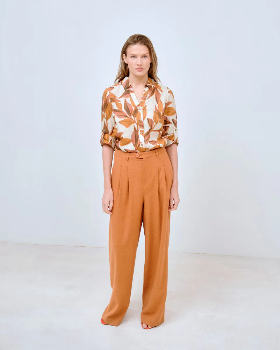 Женская рубашка с принтом и рукавами цвета сардины Lasserre, коричневый
Женская рубашка с принтом и рукавами цвета сардины Lasserre, коричневый