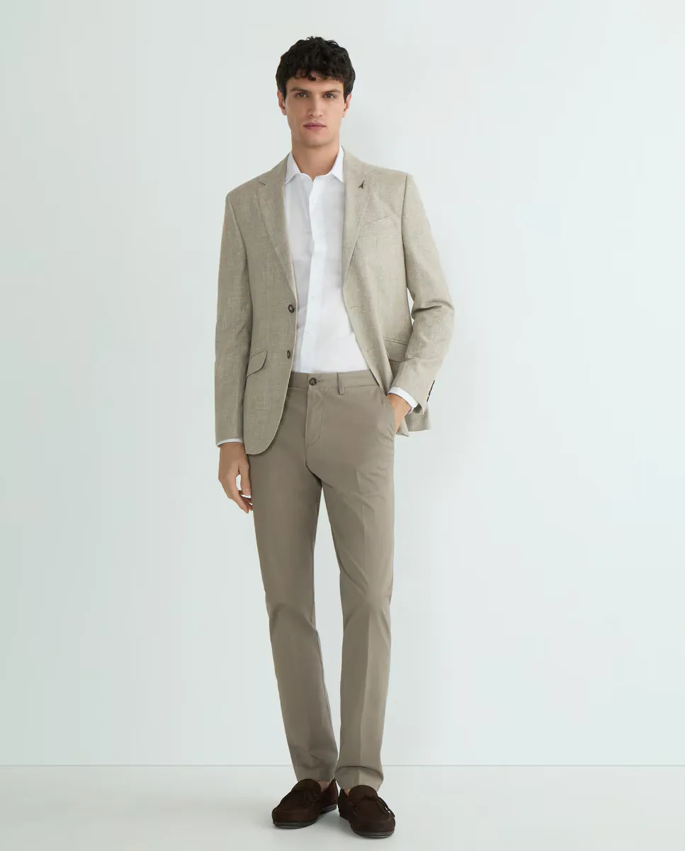 Элегантная повседневная мужская куртка с клетчатым узором Pierre Cardin, бежевый
Элегантная повседневная мужская куртка с клетчатым узором Pierre Cardin, бежевый
