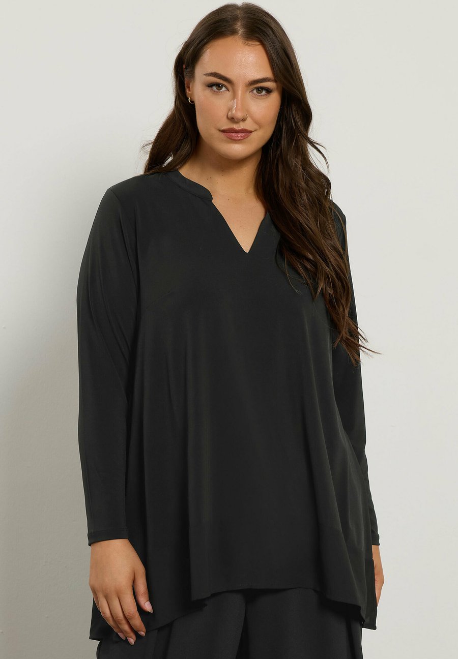 Блуза Evans Blouse, Black/Anthracite
Блуза Evans Blouse, Black/Anthracite