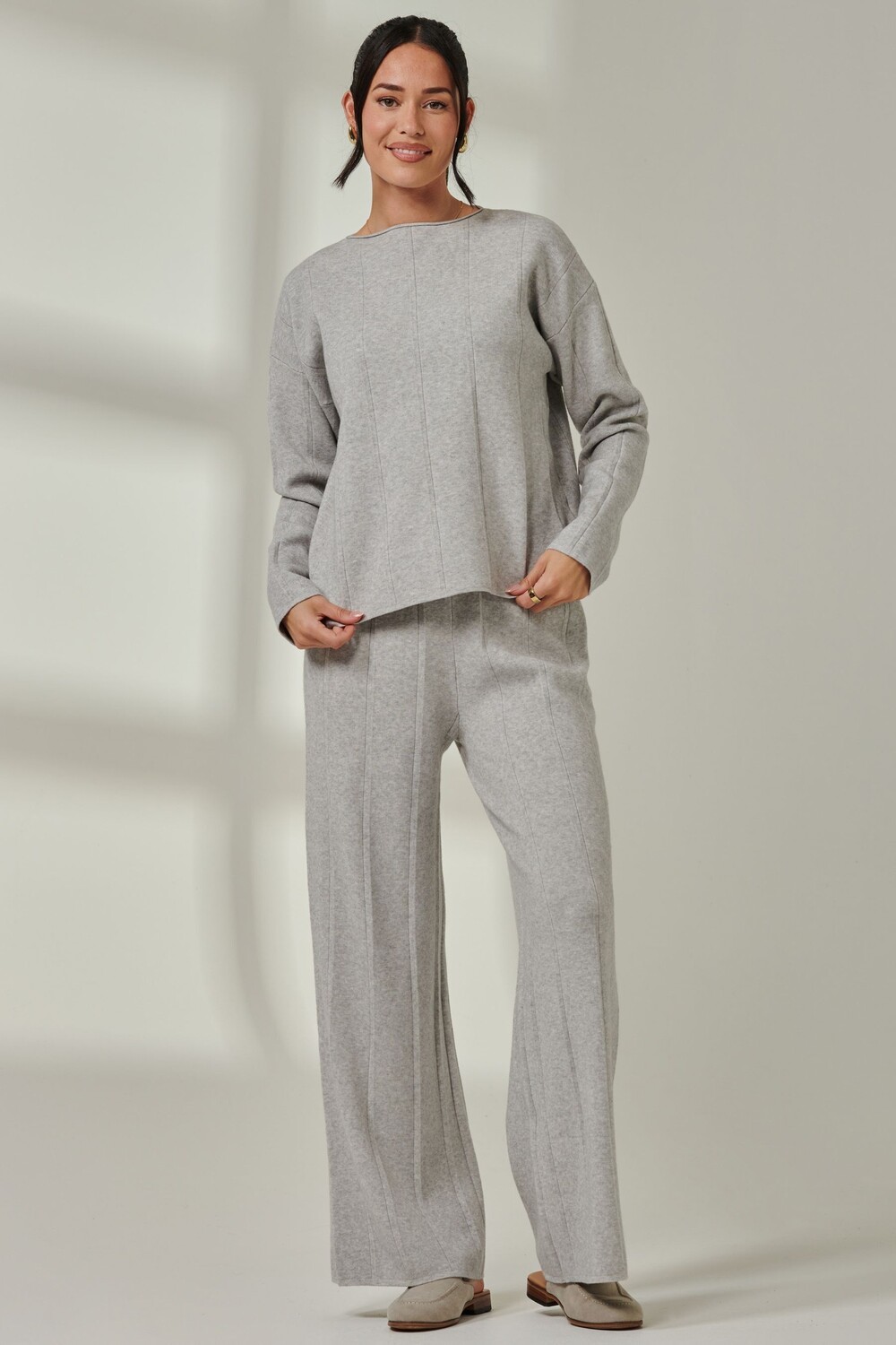 Трикотажные джемперы с круглым вырезом в рубчик Jolie Moi, серый
Трикотажные джемперы с круглым вырезом в рубчик Jolie Moi, серый