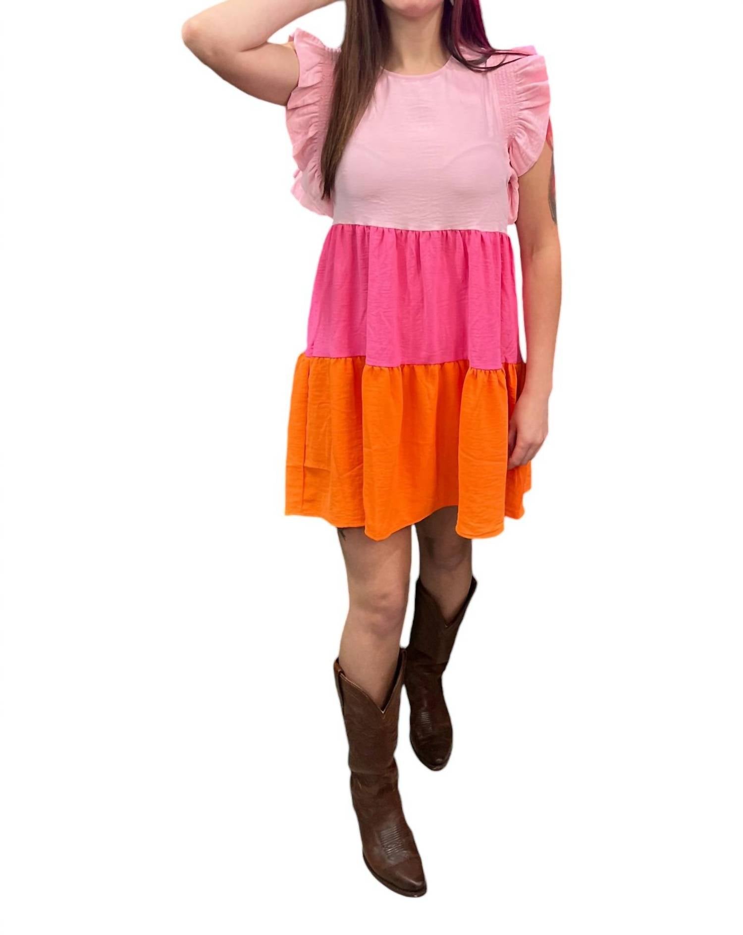 Платье Everly в розовом цвете MICHELLE MCDOWELL
Платье Everly в розовом цвете MICHELLE MCDOWELL