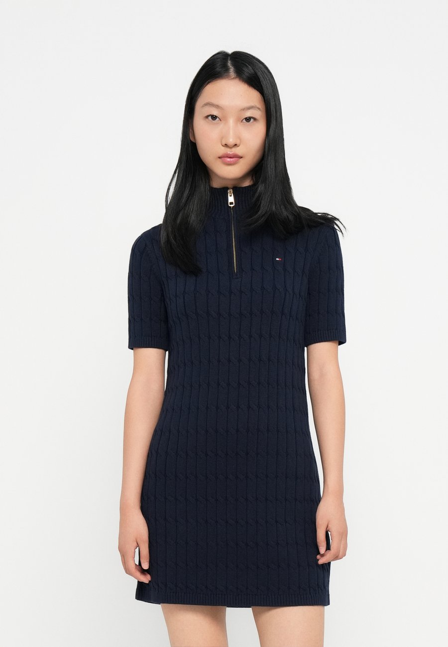Платье Tommy Hilfiger CABLE SHIFT DRESS, Dark Night Navy/Dark Blue
Платье Tommy Hilfiger CABLE SHIFT DRESS, Dark Night Navy/Dark Blue