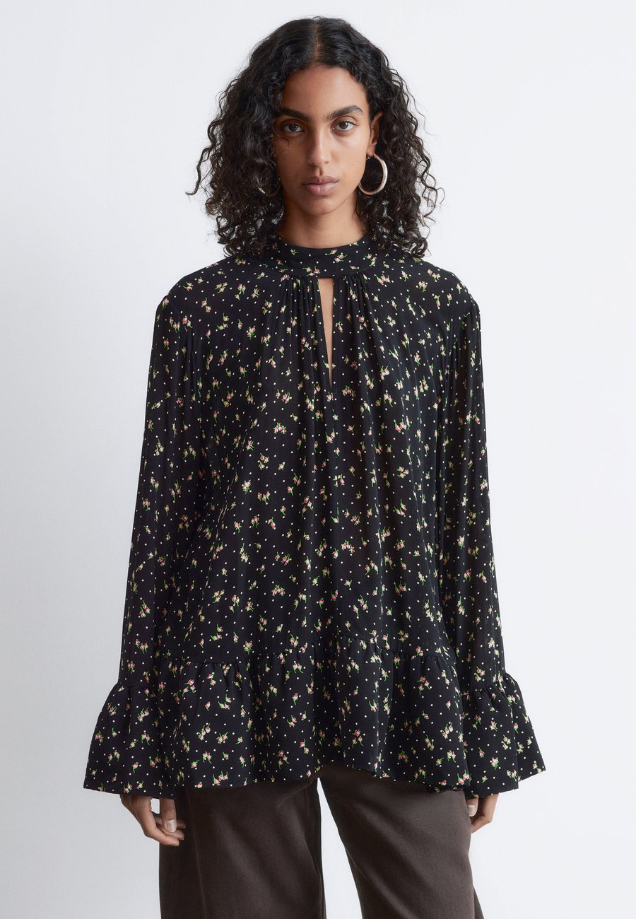 Блуза & other stories FRILLED STAND-COLLAR , Black
Блуза & other stories FRILLED STAND-COLLAR , Black