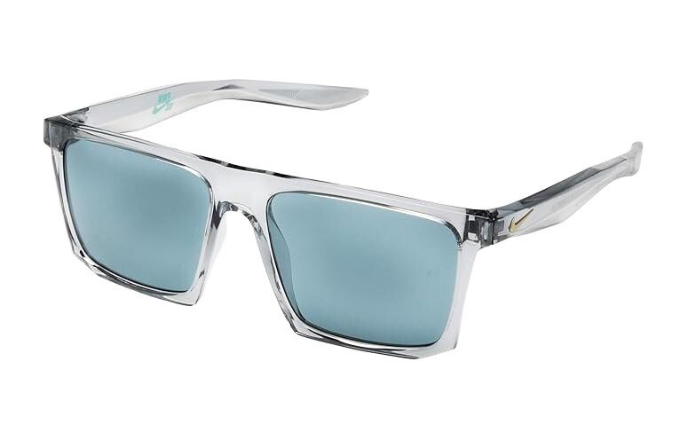 Солнцезащитные очки Nike унисекс
Солнцезащитные очки Nike унисекс