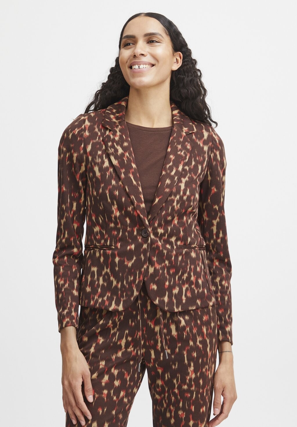 Блейзер b.young
Блейзер b.young