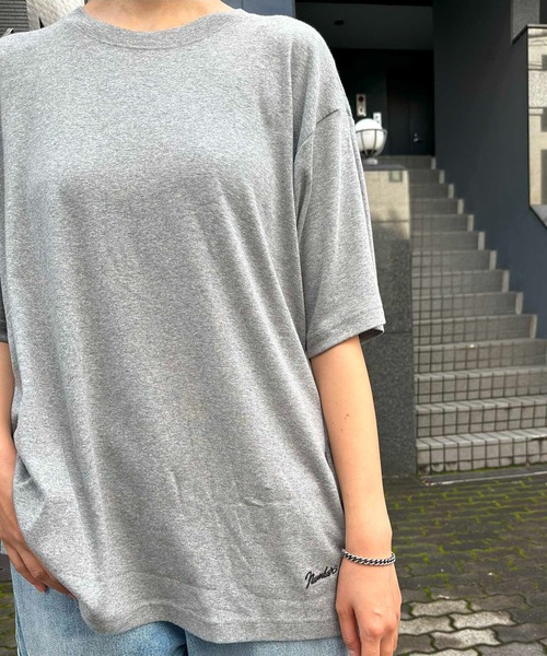 Футболка, коллаборация FRUIT OF THE LOOM x NUMBER (N)INE, серая
Футболка, коллаборация FRUIT OF THE LOOM x NUMBER (N)INE, серая