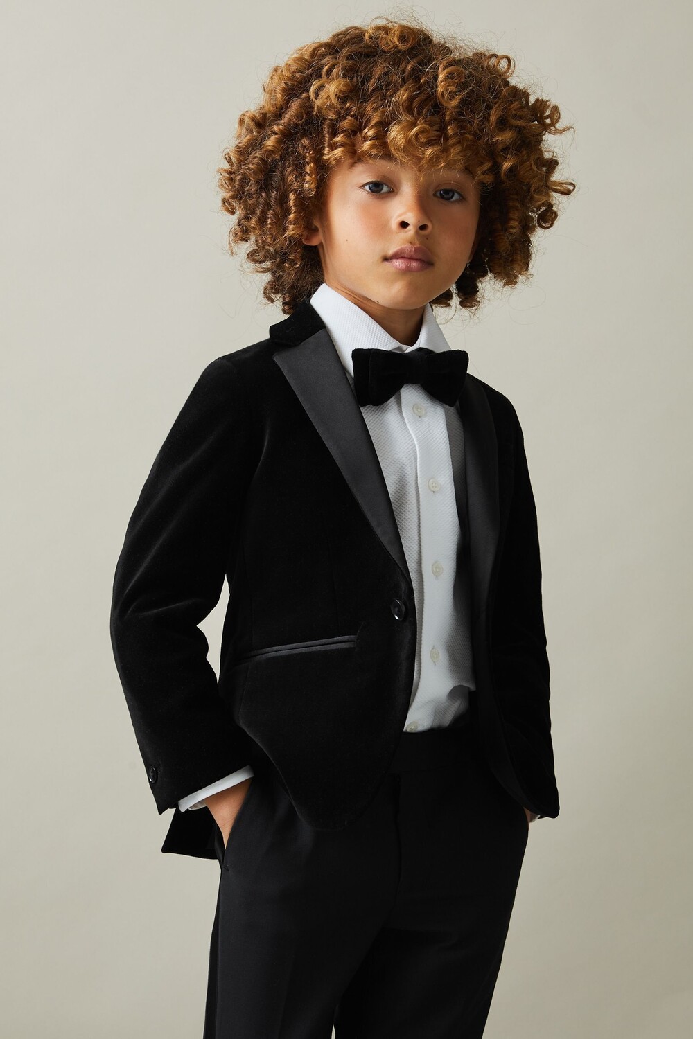 Однобортный бархатный пиджак Ace Reiss, черный
Однобортный бархатный пиджак Ace Reiss, черный