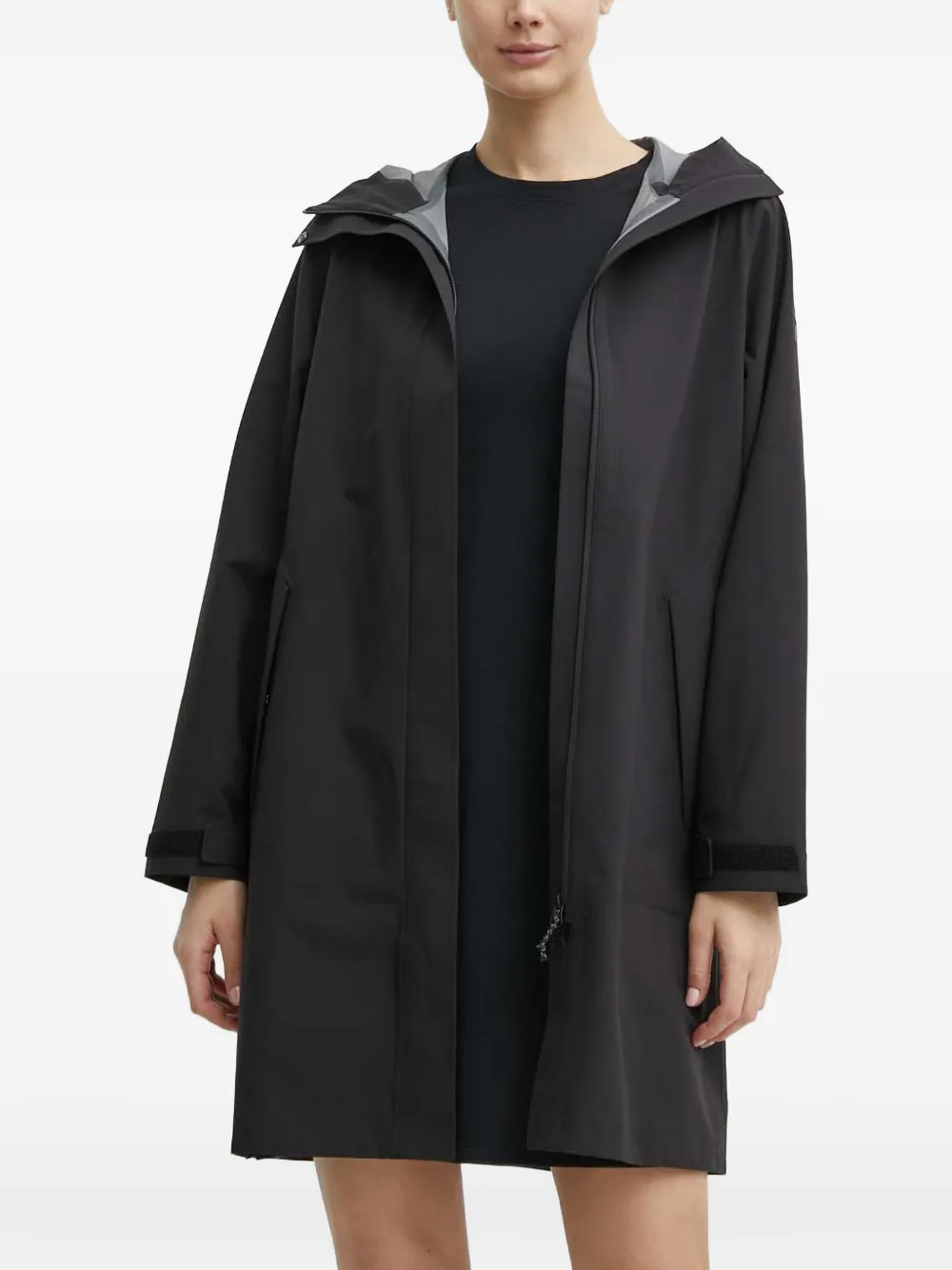 Длиннопальтовое пальто с капюшоном Peak Performance, черный
Длиннопальтовое пальто с капюшоном Peak Performance, черный