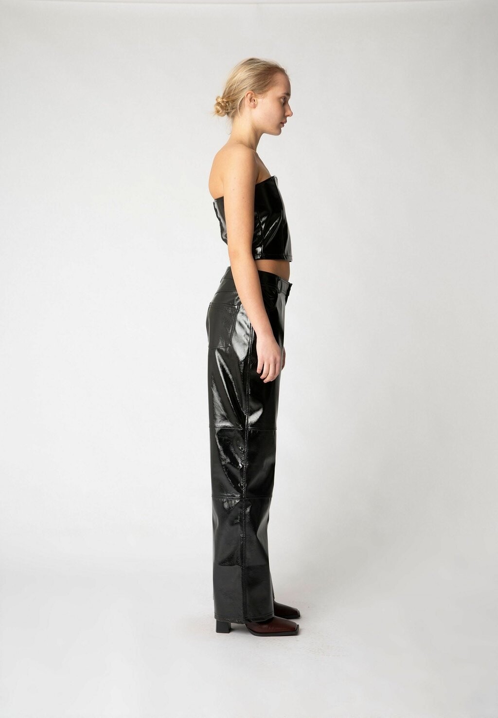 Брюки TEYANARS Résumé, черный
Брюки TEYANARS Résumé, черный