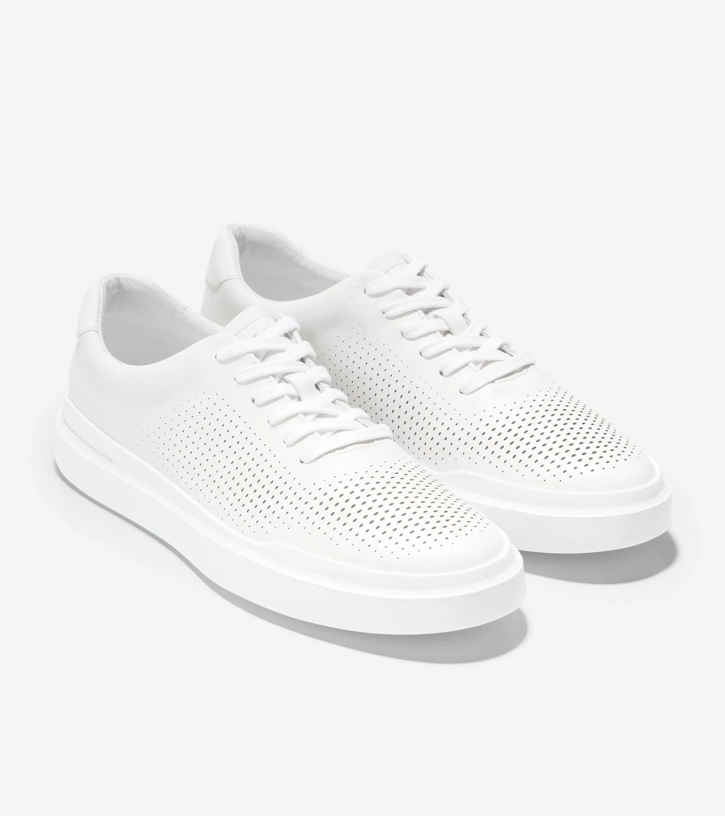 Мужские кроссовки Cole Haan GrandPrø Rally Laser Cut C31436 белого цвета RHS6586
Мужские кроссовки Cole Haan GrandPrø Rally Laser Cut C31436 белого цвета RHS6586