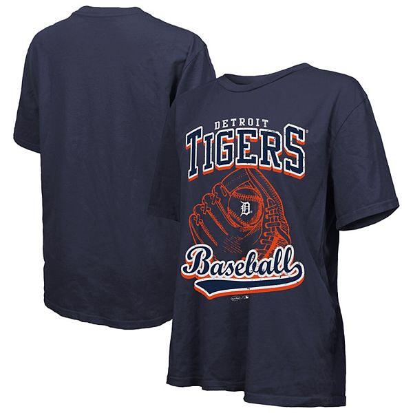 Женская футболка Detroit Tigers oversize в темно-синем цвете Majestic Threads
Женская футболка Detroit Tigers oversize в темно-синем цвете Majestic Threads