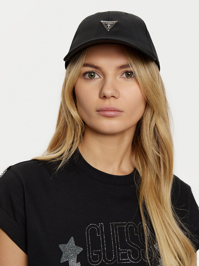 Бейсболка Guess, черный
Бейсболка Guess, черный