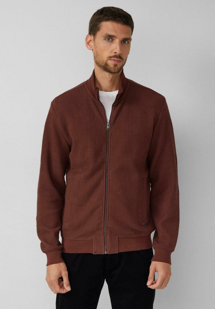 Толстовка s.Oliver Zip-up sweatshirt, Bordeaux
Толстовка s.Oliver Zip-up sweatshirt, Bordeaux