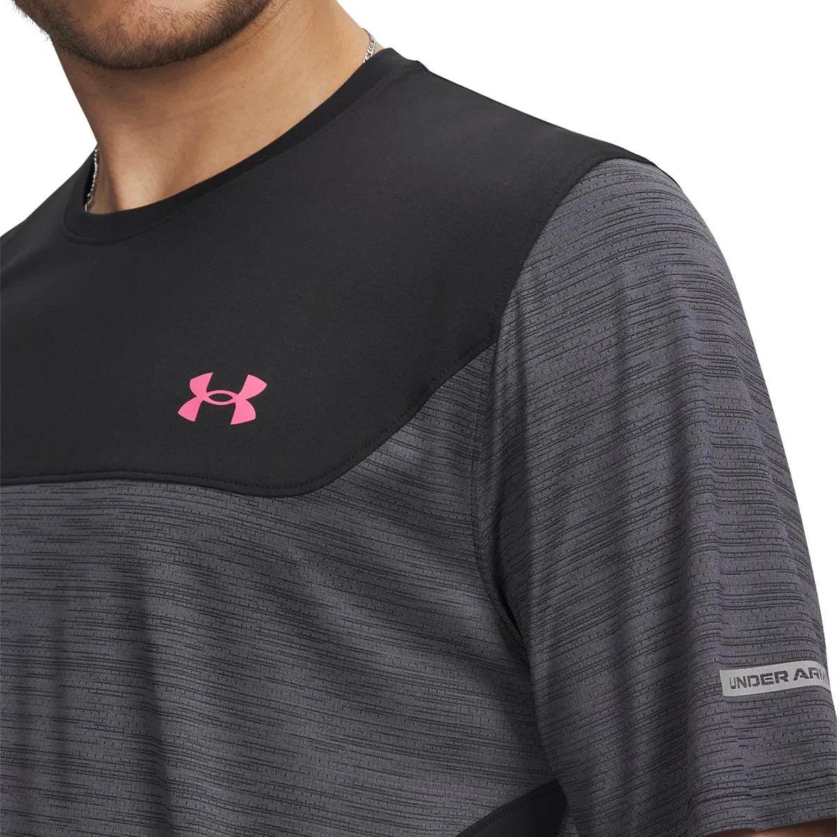 Футболка UA Tech Utility SS для мужчин Under Armour, черный
Футболка UA Tech Utility SS для мужчин Under Armour, черный