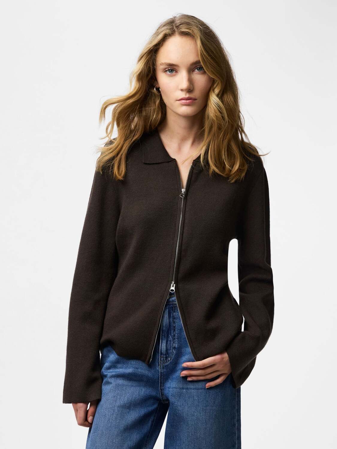 PIECES Кардиган 'PCRaja' в темно-коричневом цвете
PIECES Кардиган 'PCRaja' в темно-коричневом цвете