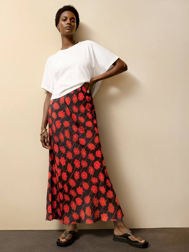 Юбка с розовым принтом в полоску и косым кроем Ro&Zo, Red
Юбка с розовым принтом в полоску и косым кроем Ro&Zo, Red