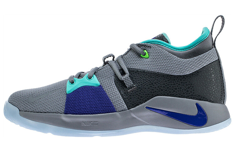 Детские баскетбольные кроссовки Nike PG 2 детские 
Детские баскетбольные кроссовки Nike PG 2 детские