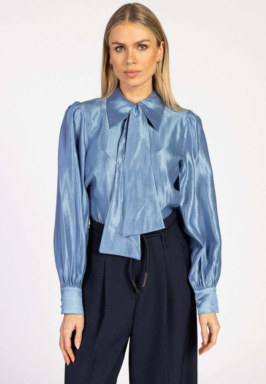 Блуза Aaiko VERONNE TIE SHIMM RAY , Office Blue/Blue
Блуза Aaiko VERONNE TIE SHIMM RAY , Office Blue/Blue