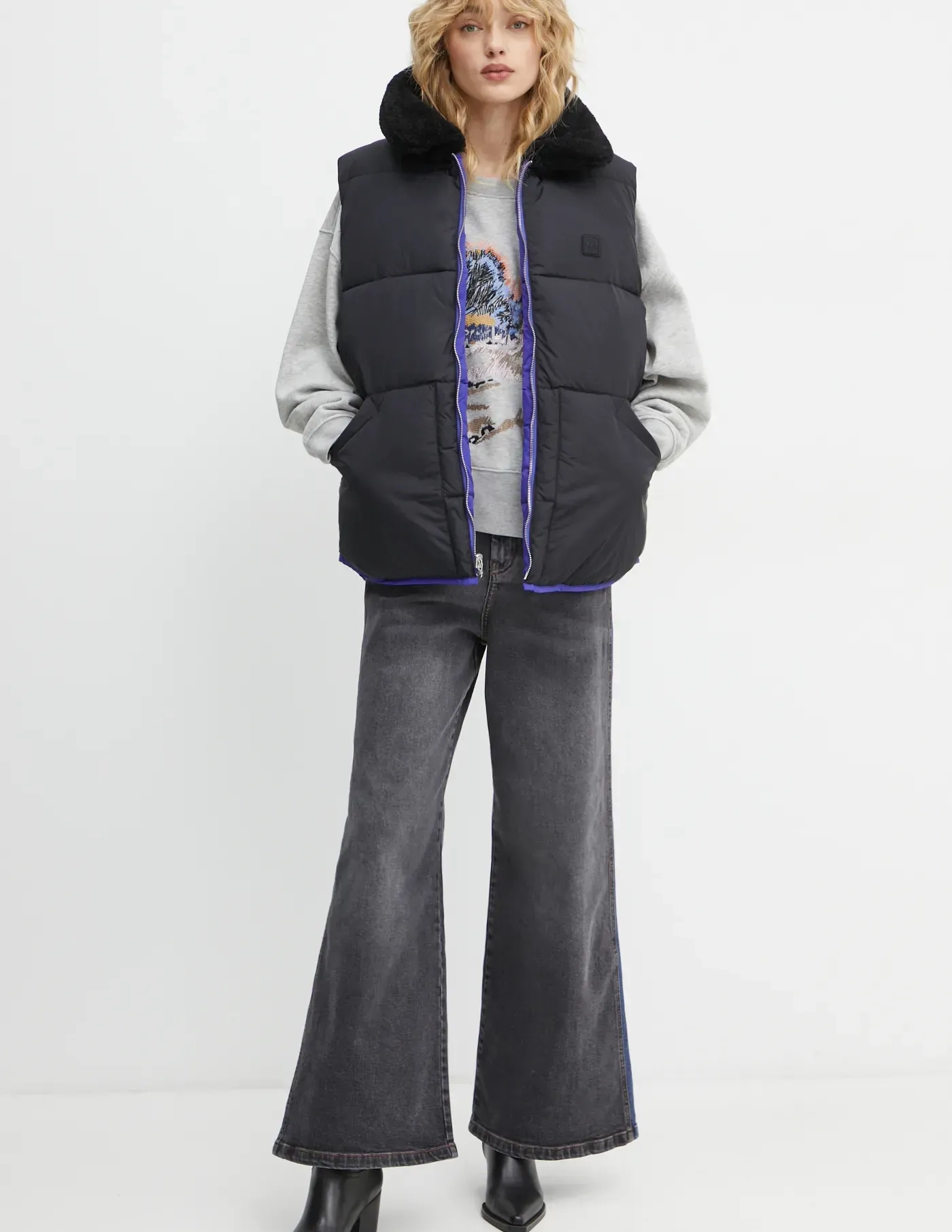 Двусторонний плюшевый жилет doudoune A.P.C., синий
Двусторонний плюшевый жилет doudoune A.P.C., синий