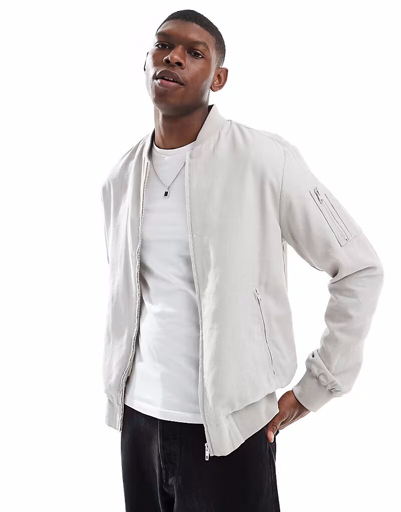 Льняная куртка-бомбер French Connection цвета «камень»
Льняная куртка-бомбер French Connection цвета «камень»