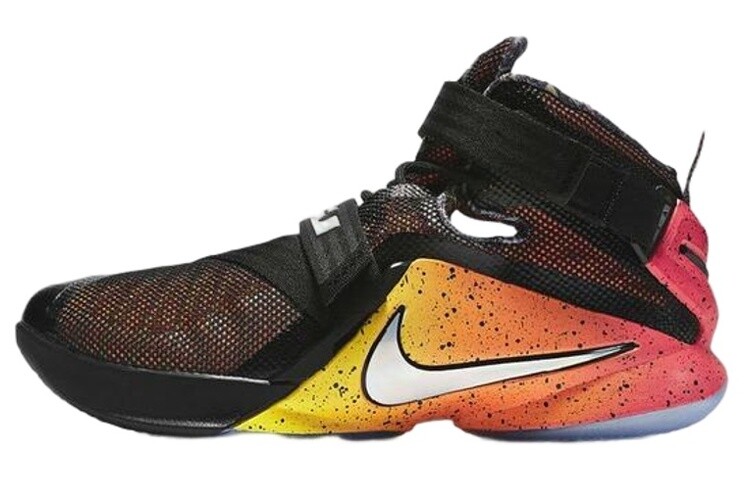 Мужские баскетбольные кроссовки Nike Zoom Soldier 9
Мужские баскетбольные кроссовки Nike Zoom Soldier 9