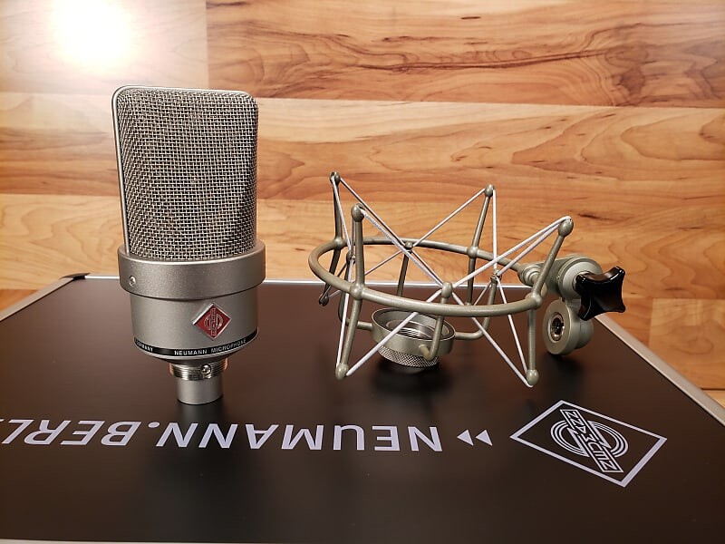 Конденсаторный микрофон Neumann TLM 103 75th Anniversary Package with EA1 Shockmount
Конденсаторный микрофон Neumann TLM 103 75th Anniversary Package with EA1 Shockmount