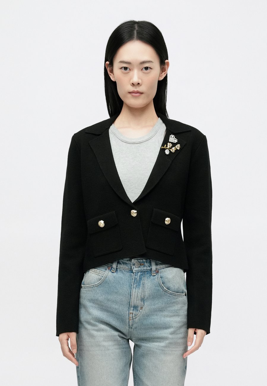 Кардиган Cinq à Sept CROPPED LAYNEE, Black
Кардиган Cinq à Sept CROPPED LAYNEE, Black