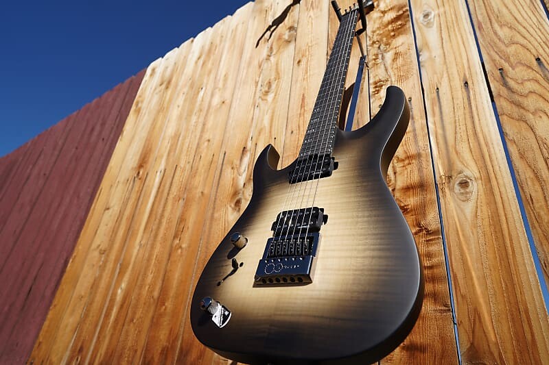 Электрогитара Schecter Banshee Mach-6 Evertune LH Ember Burst 6-String Left-Handed Guitar
Электрогитара Schecter Banshee Mach-6 Evertune LH Ember Burst 6-String Left-Handed Guitar