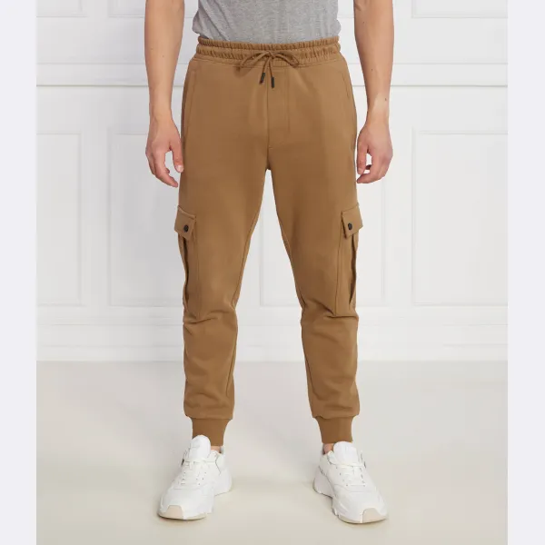 Спортивные брюки свободного кроя с мягкой подкладкой Boss, коричневый
Спортивные брюки свободного кроя с мягкой подкладкой Boss, коричневый