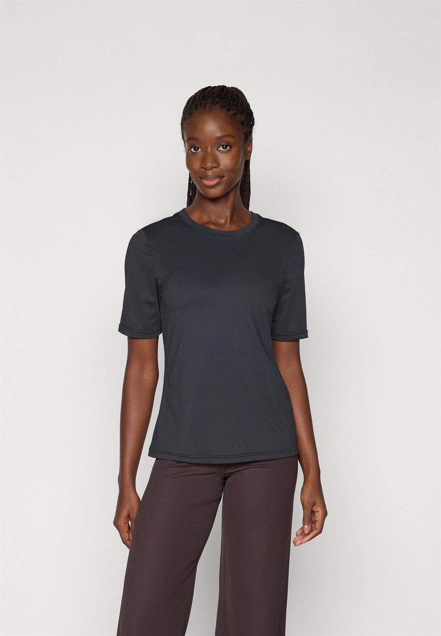 Спортивная футболка ONLY Play ONPJINTO ON TRAIN TEE, Black
Спортивная футболка ONLY Play ONPJINTO ON TRAIN TEE, Black