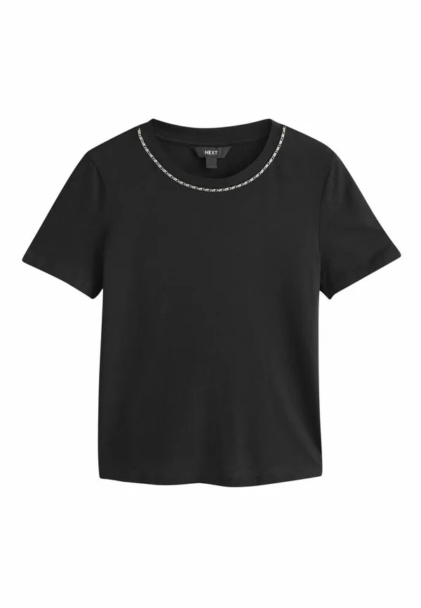 Футболка стандартного кроя с коротким рукавом и круглым вырезом, украшенная цепочкой, базовая модель. Next, Black, Черный, Футболка стандартного кроя с коротким рукавом и круглым вырезом, украшенная цепочкой, базовая модель. Next, Black
Футболка стандартного кроя с коротким рукавом и круглым вырезом, украшенная цепочкой, базовая модель. Next, Black, Черный, Футболка стандартного кроя с коротким рукавом и круглым вырезом, украшенная цепочкой, базовая модель. Next, Black