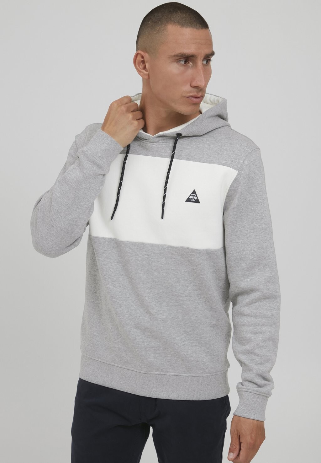 Толстовка BHNEVIO Blend, цвет stone mix
Толстовка BHNEVIO Blend, цвет stone mix