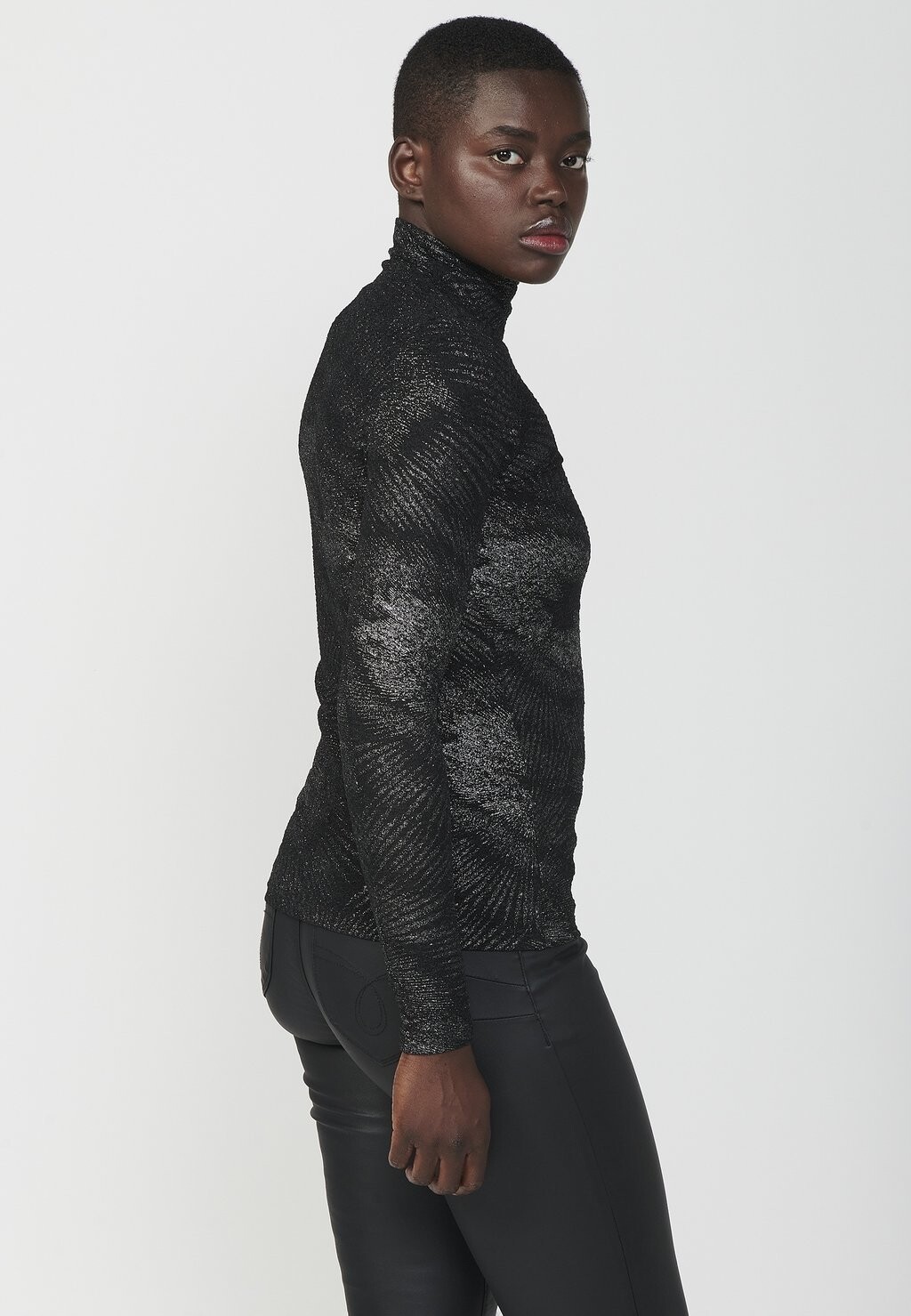 Джемпер Koroshi, черный
Джемпер Koroshi, черный