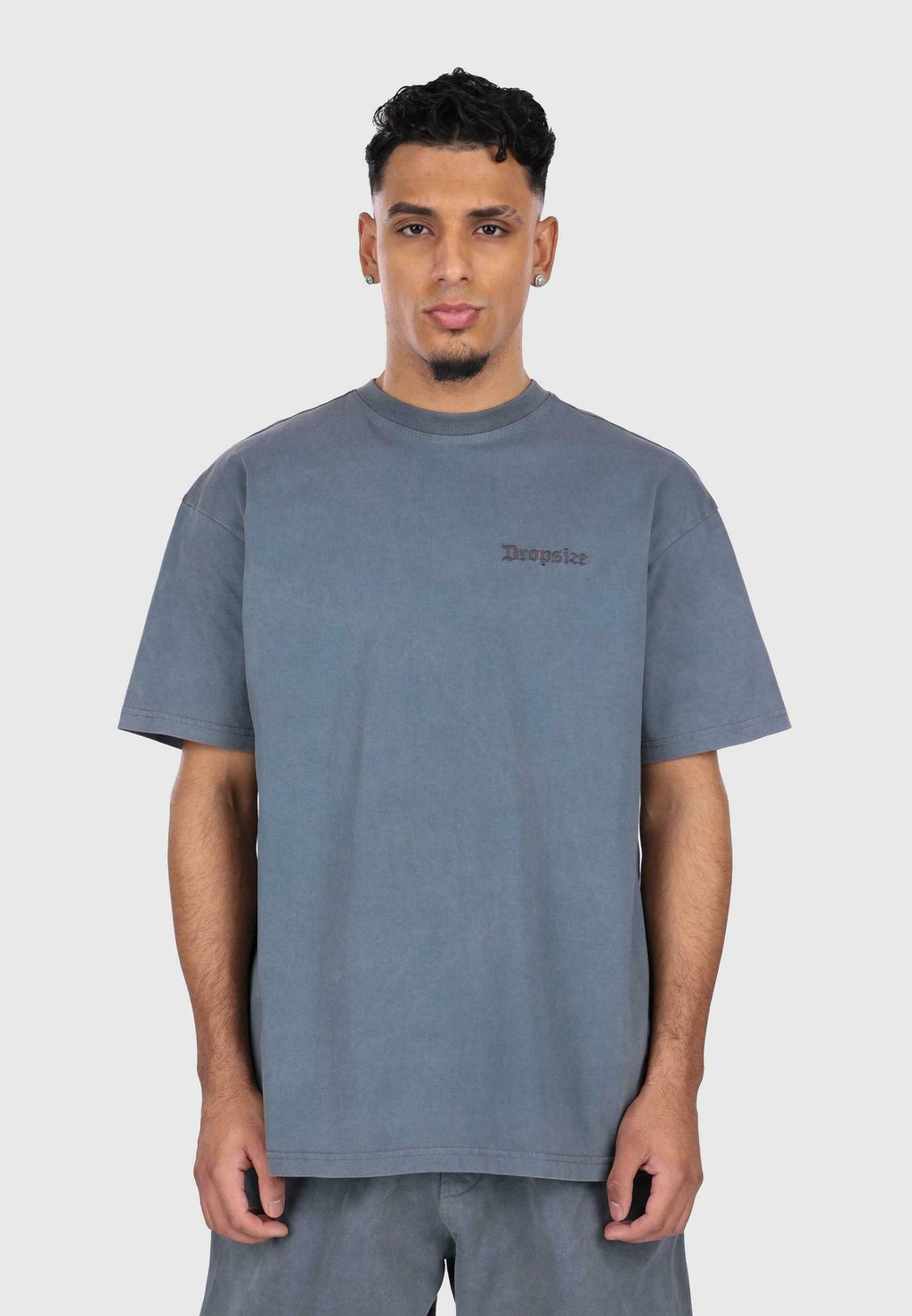 Базовая футболка REGULAR FIT Dropsize, серый
Базовая футболка REGULAR FIT Dropsize, серый