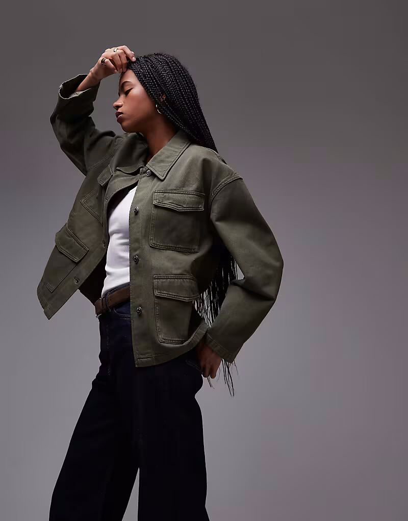 Джинсовая куртка ARKET с накладными карманами и утяжкой сзади цвета стираный хаки
Джинсовая куртка ARKET с накладными карманами и утяжкой сзади цвета стираный хаки