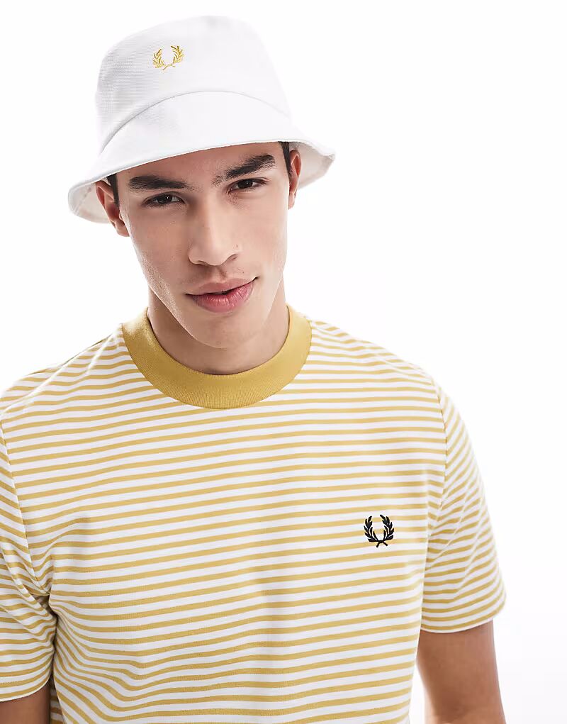 Белая шляпа-панама Fred Perry из пике 
Белая шляпа-панама Fred Perry из пике