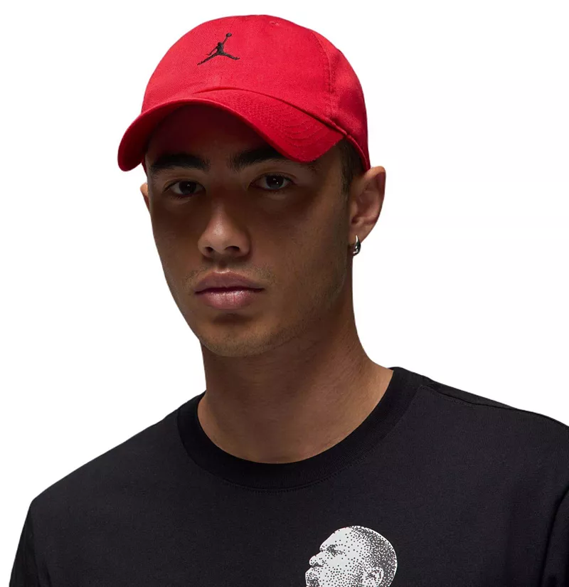 Неструктурированная кепка с изогнутым клювом Nike для взрослых Jordan Club, цвет Gym Red/Black
Неструктурированная кепка с изогнутым клювом Nike для взрослых Jordan Club, цвет Gym Red/Black
