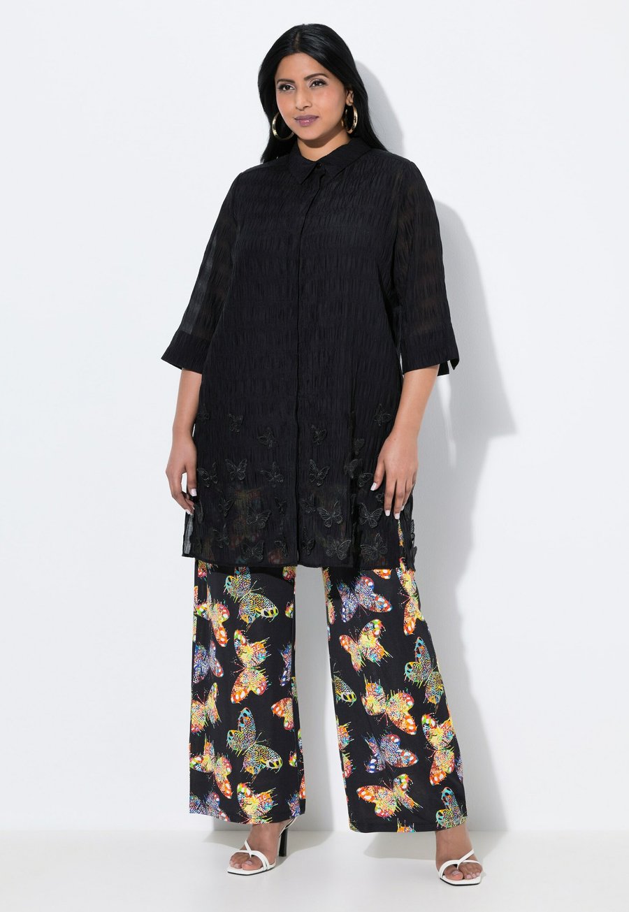 Блуза Ulla Popken APPLIQUE 3/4 SLEEVE, Black
Блуза Ulla Popken APPLIQUE 3/4 SLEEVE, Black