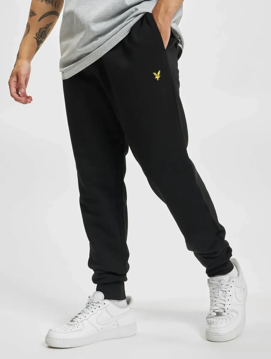 Тканевые брюки Lyle & Scott "Мужские брюки-скинни Lyle & Scott для бега " Lyle & Scott" (1 шт.), черный
Тканевые брюки Lyle & Scott "Мужские брюки-скинни Lyle & Scott для бега " Lyle & Scott" (1 шт.), черный