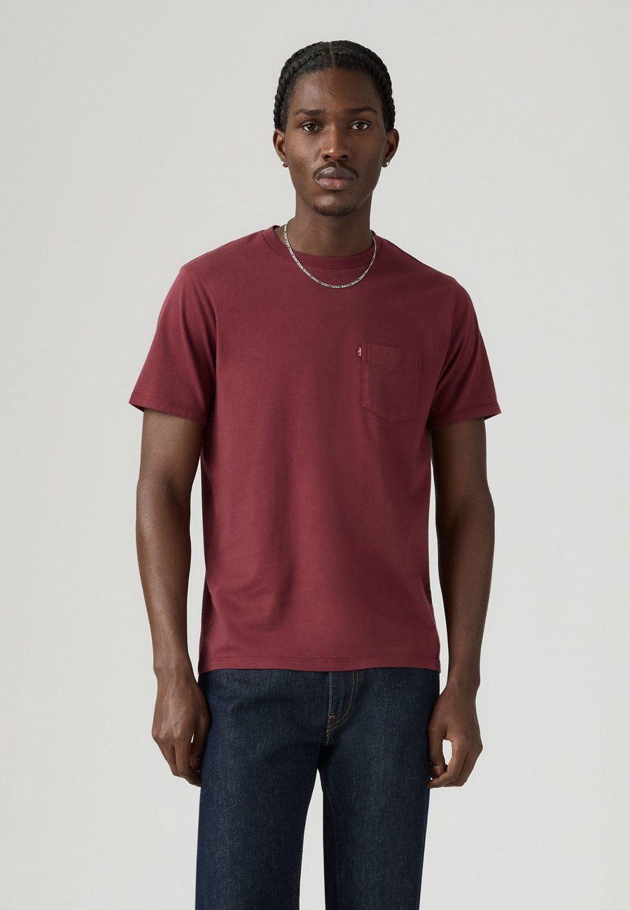 Футболка Levi's CLASSIC TEE, Tawny Port/Bordeaux
Футболка Levi's CLASSIC TEE, Tawny Port/Bordeaux
