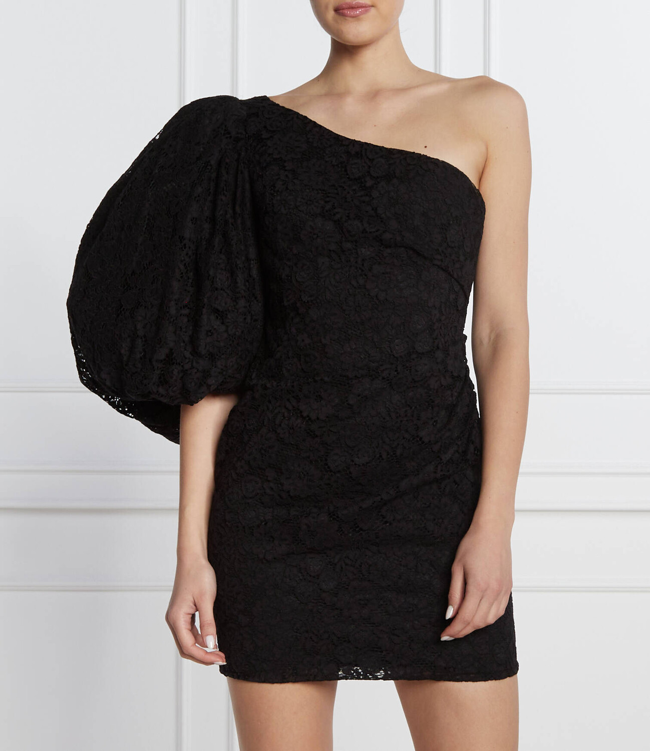 Платье Pinko pizzo, черный
Платье Pinko pizzo, черный